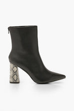 Load image into Gallery viewer, SNAKE HEEL POINTED SHOE BOOTS